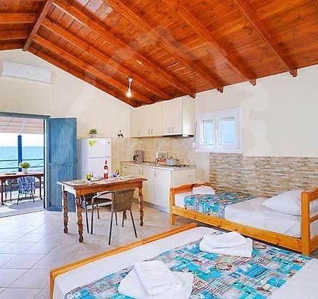 Avgoustos Beach House Skála Kallirákhis Buitenkant foto